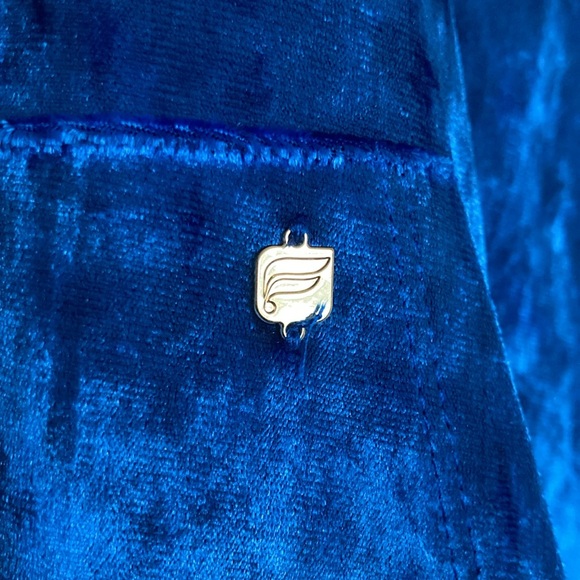 Fabletics Crushed Velour Zip-up Hoodie Jacket Blue Medium NWT - Picture 3 of 8